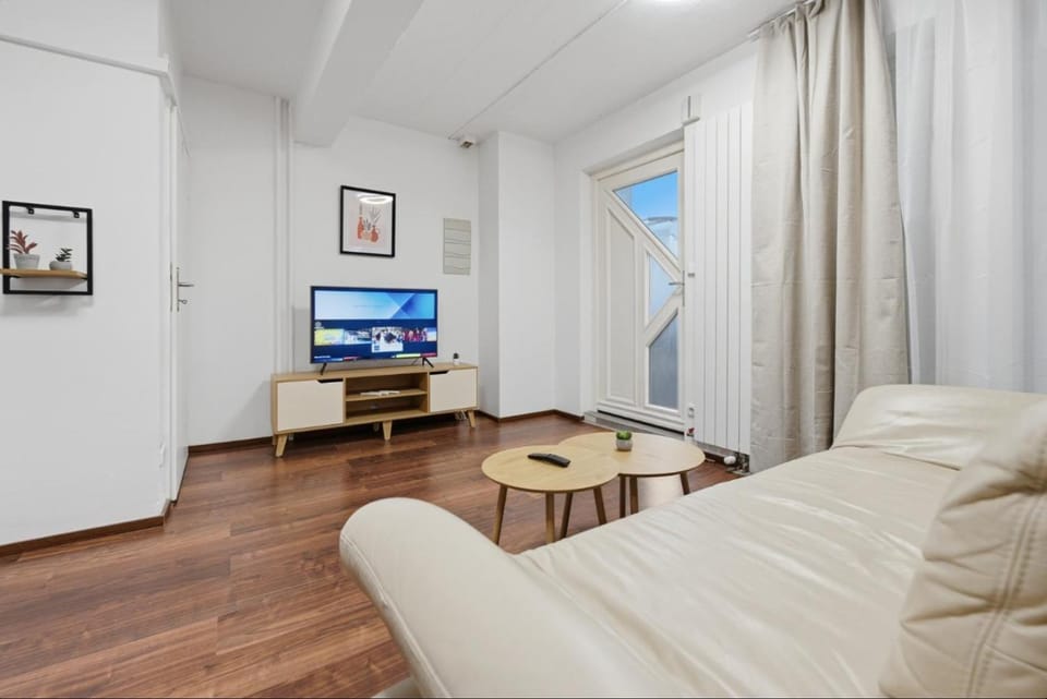 Yello Homes - Tiny Loft - 4 Personen - Flughafen Apartment in Nuremberg