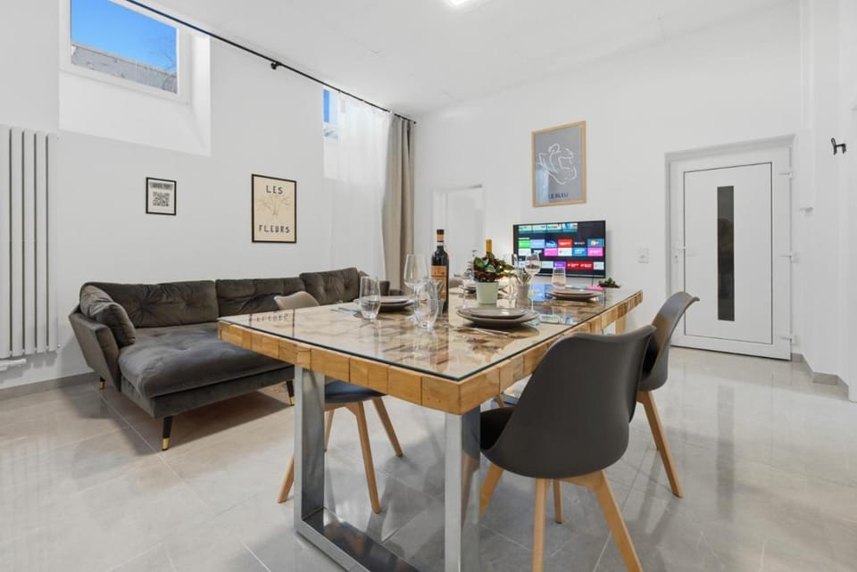 Yello Homes - Souterrain - Whirlpool - LuxuryStyle Apartment in Nuremberg