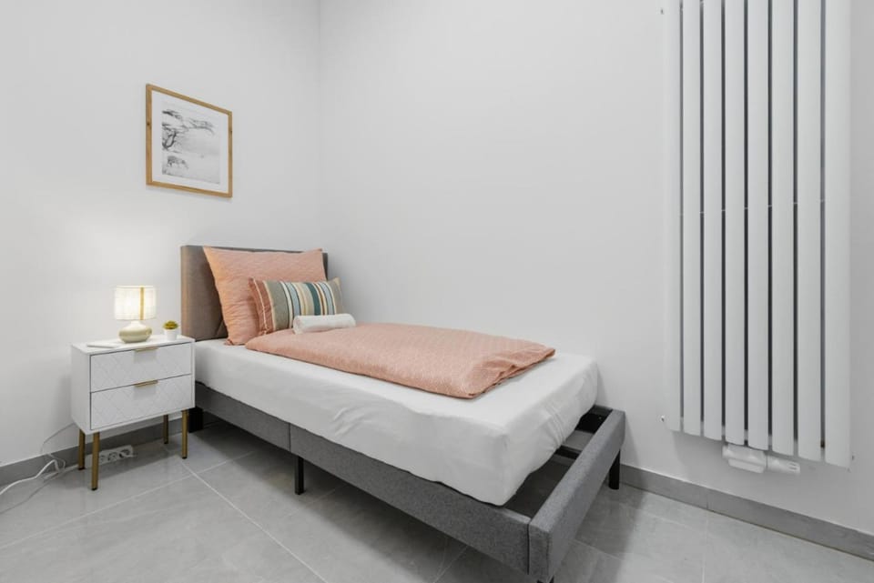 Yello Homes - Souterrain - Whirlpool - LuxuryStyle Apartment in Nuremberg