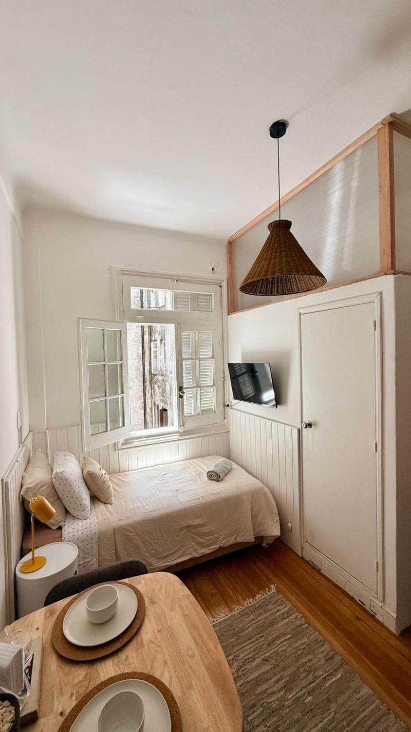 Monoambiente en Palacio Salvo, Corazón de Ciudad Vieja Apartment in Montevideo Department, Uruguay