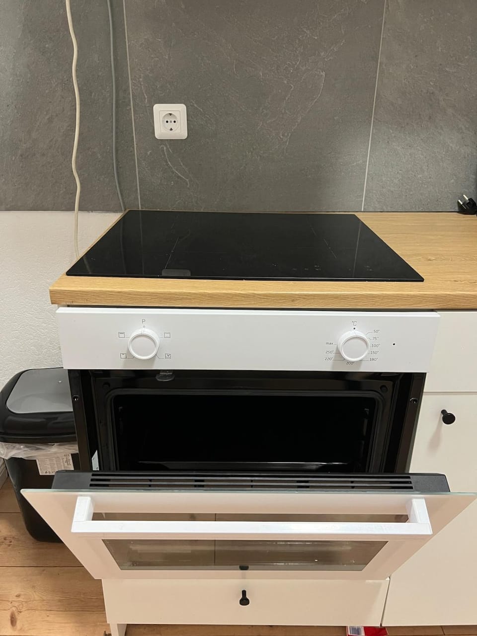 Komfortable Erdgeschosswohnung mit Self-Check-in, WLAN & mehr Apartment in Bremerhaven