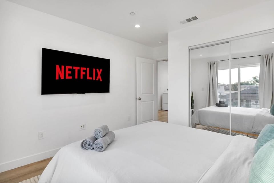 Luxe 3BR South Bay - Comfort and Close to Beach Apartment in Harbor City