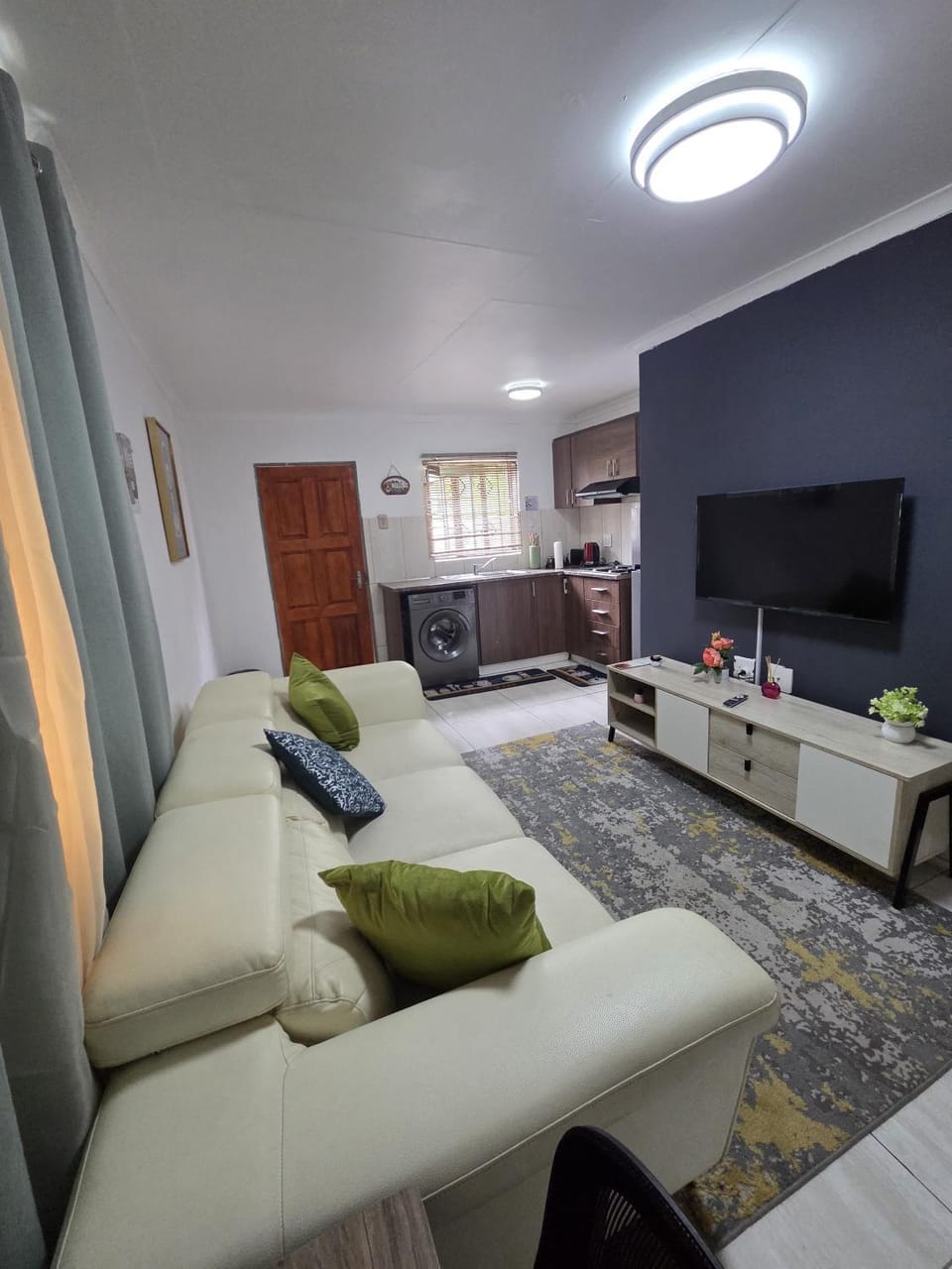5star check in Pool Access 1BR Kempton Park Apartment in Gauteng