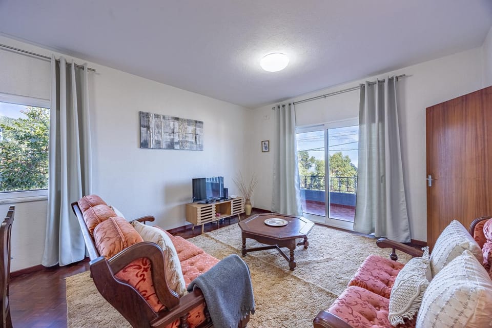 Vivenda Paz Lobo by YOUR KEY MADEIRA House in Madeira District