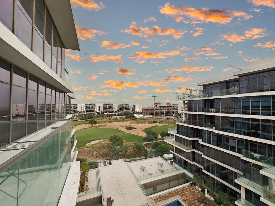 Spacious Golf & Pool View Home with Huge Balcony Apartment in Dubai