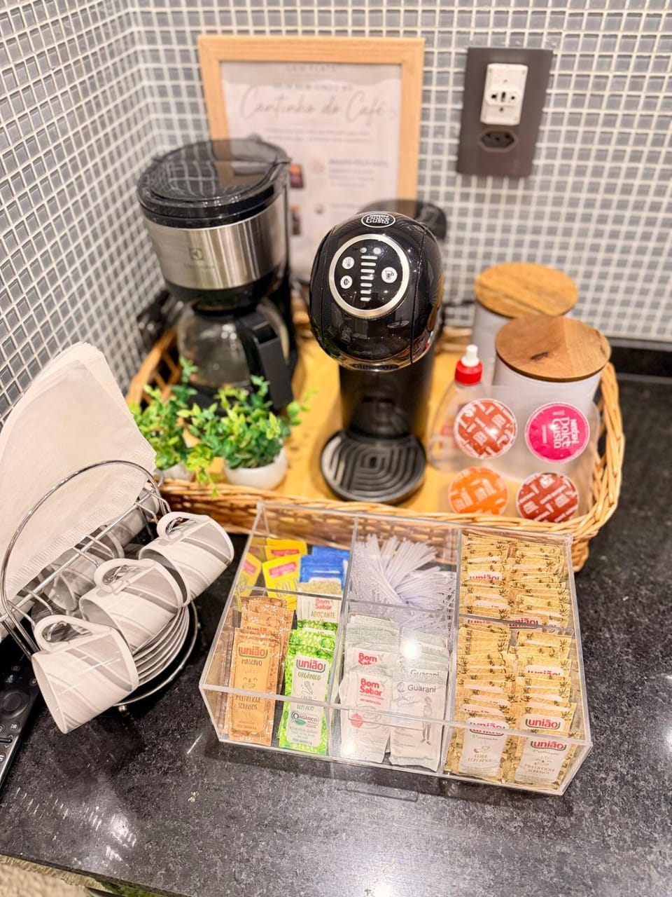 Coffee/tea facilities, Breakfast