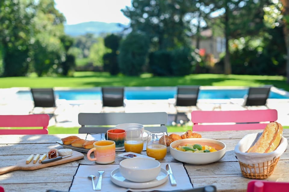 La Maison et l'Orangerie Bed and Breakfast in Auvergne-Rhône-Alpes