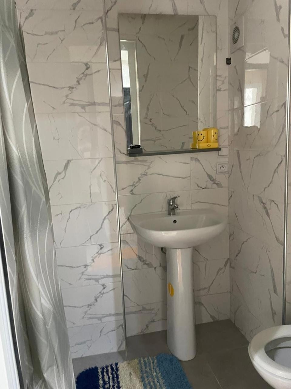 Appartement moderne et bien aménagé, à 3 minutes à pied du grand stade de Tanger Apartment in Tangier