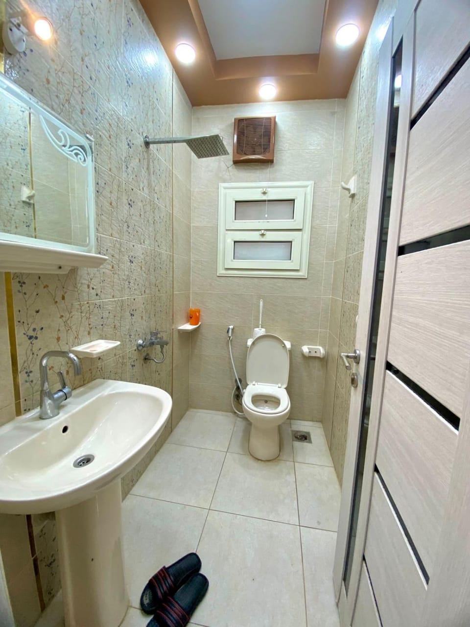 شقه مفروشه للايجار بالزقازيق Apartment in Egypt