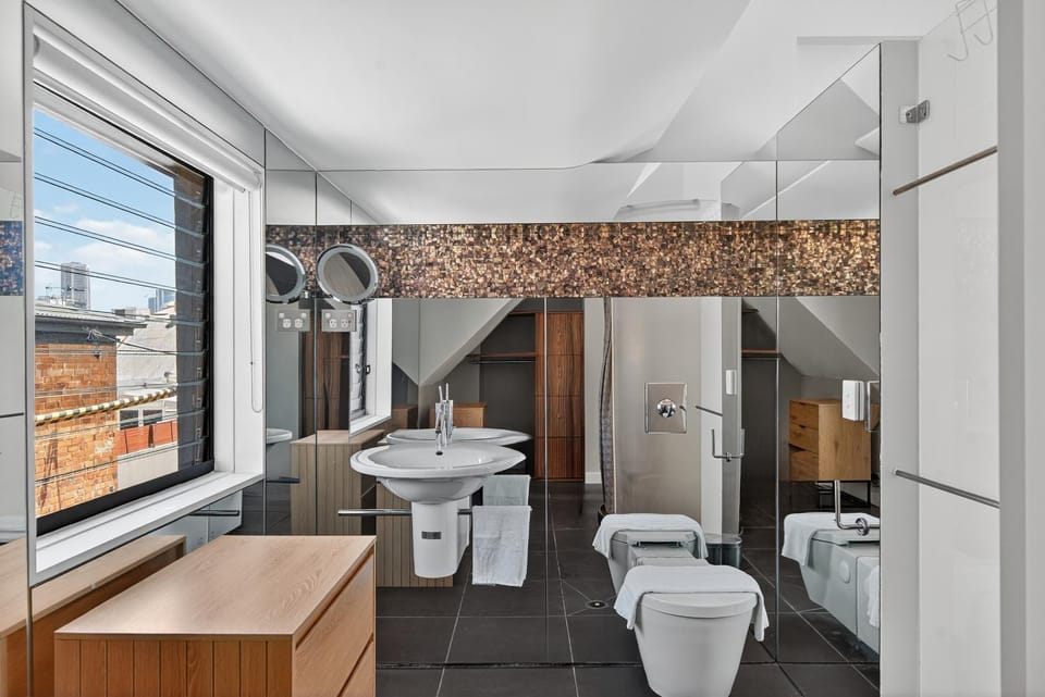 Alexis on Bourke Urban Escape Loft Apartment 2 Sleeps 4 Apartment in Surry Hills
