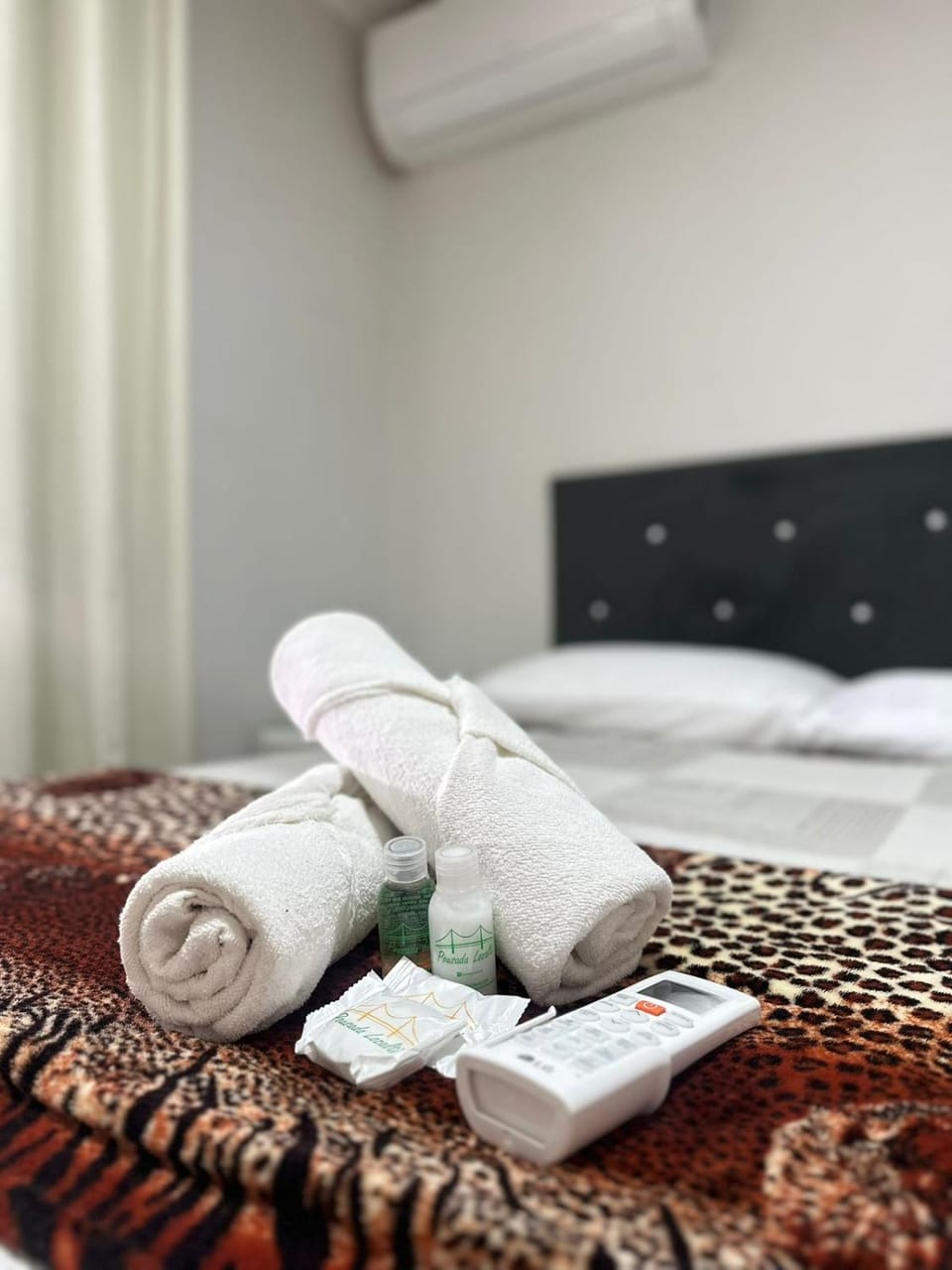 Quarto Suíte Na grande Florianopolis Bed and Breakfast in São José
