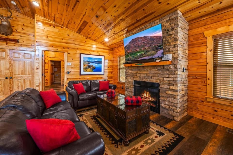 TV and multimedia, Living room, fireplace