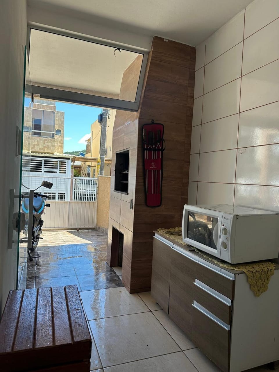 Ground floor apartment with air conditioning and barbecue area near the beaches Apartment in Florianopolis