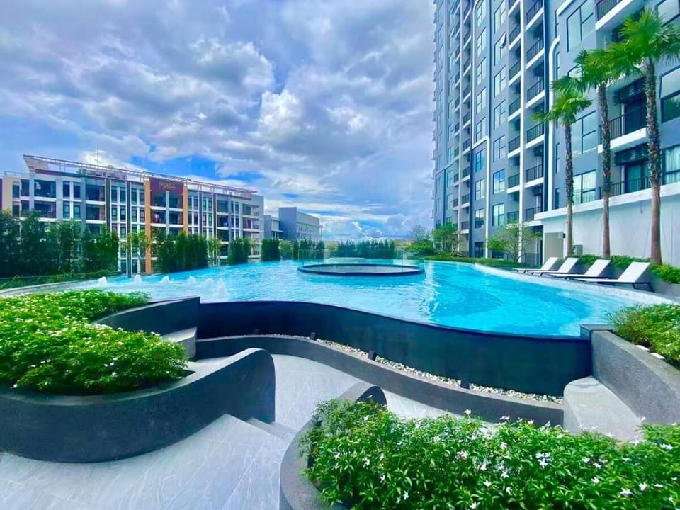 Arise Chiang Mai High Floor Pool Luxury Condo Free Pool Gym Monthly Rental 1 Bedroom 15F Apartment in Chiang Mai