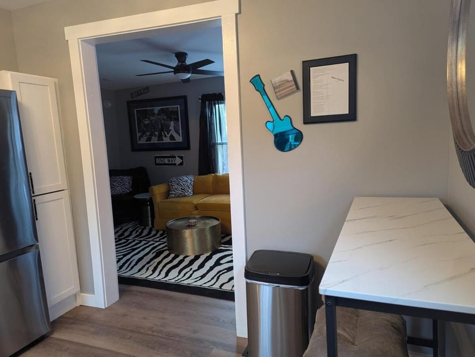 Kitchen or kitchenette, Living room, Dining area