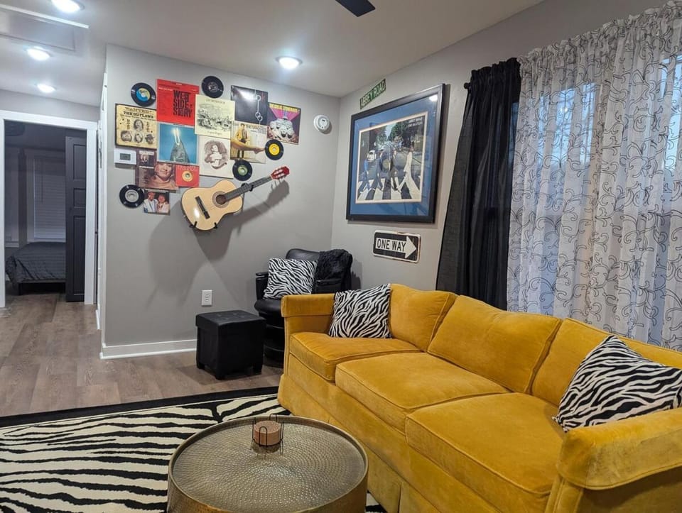 Living room, Decorative detail