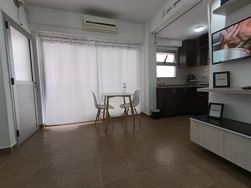 Cálido Monoambiente San Cristóbal Apartment in Buenos Aires