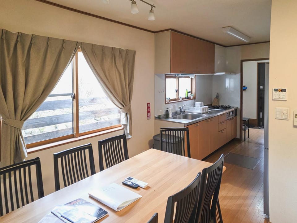 Tanuki Temple Apartment in Hakuba