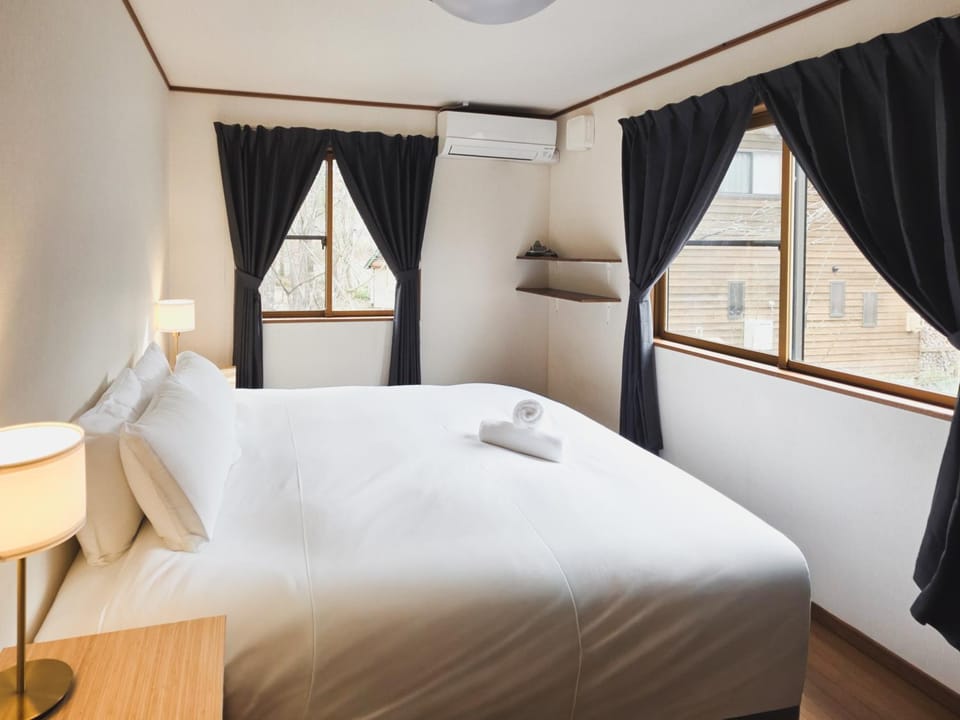 Tanuki Temple Apartment in Hakuba