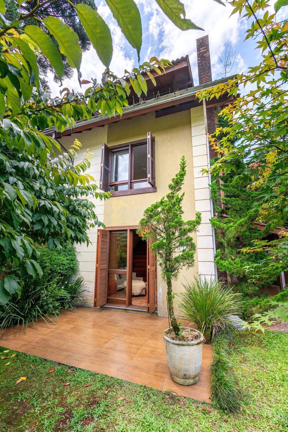 Property building, Patio, Garden, Garden view