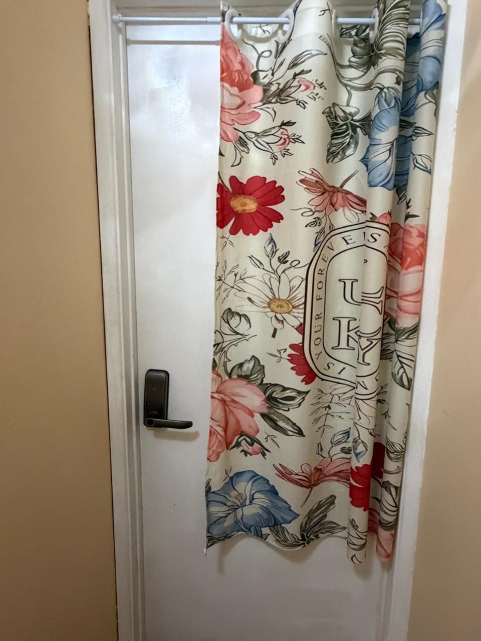 Citrus Loft - Quiet and convenient female only Vacation rental in Covina
