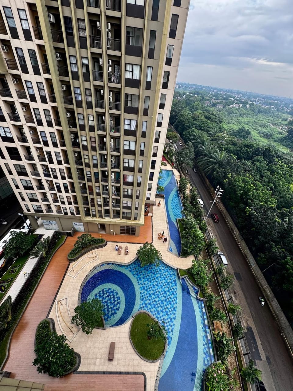 Swimming pool
