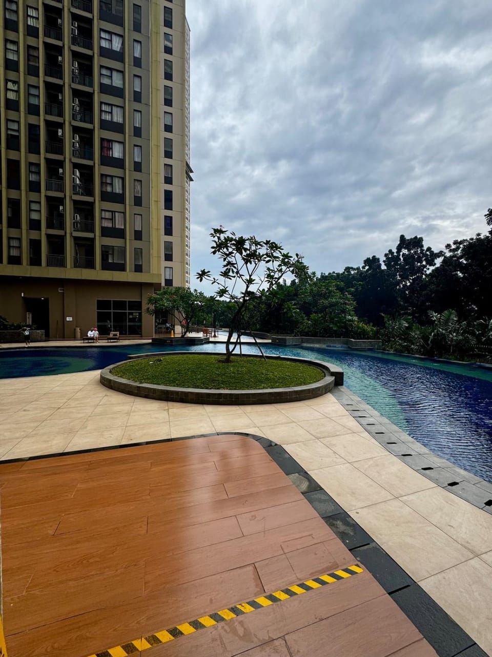 Swimming pool