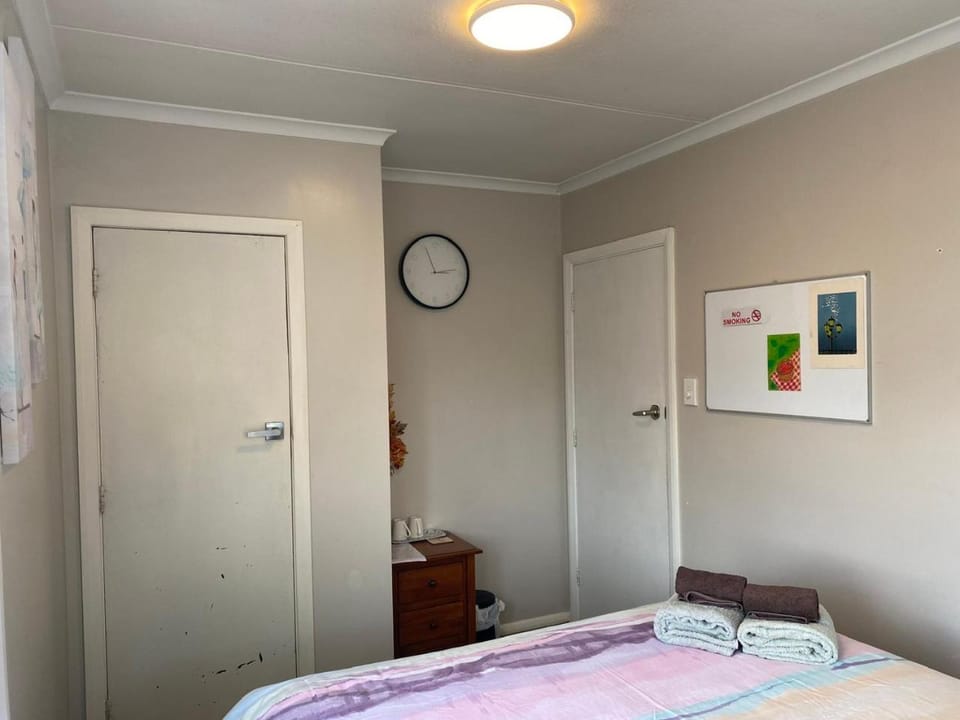 Bed, Bedroom, internet, towels, wardrobe