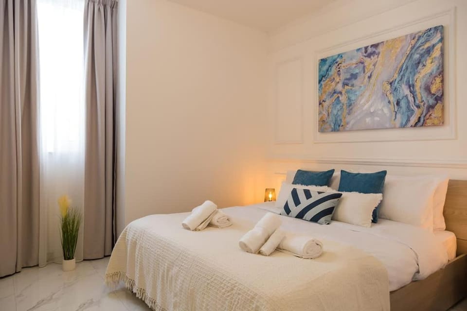Designer Apt Maltese Balcony Steps Away From Sea Apartment in Sliema