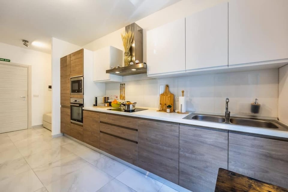 Palazzo Ducoss - Apt 7 - Two Bedroom One Bathroom Apartment in Valletta