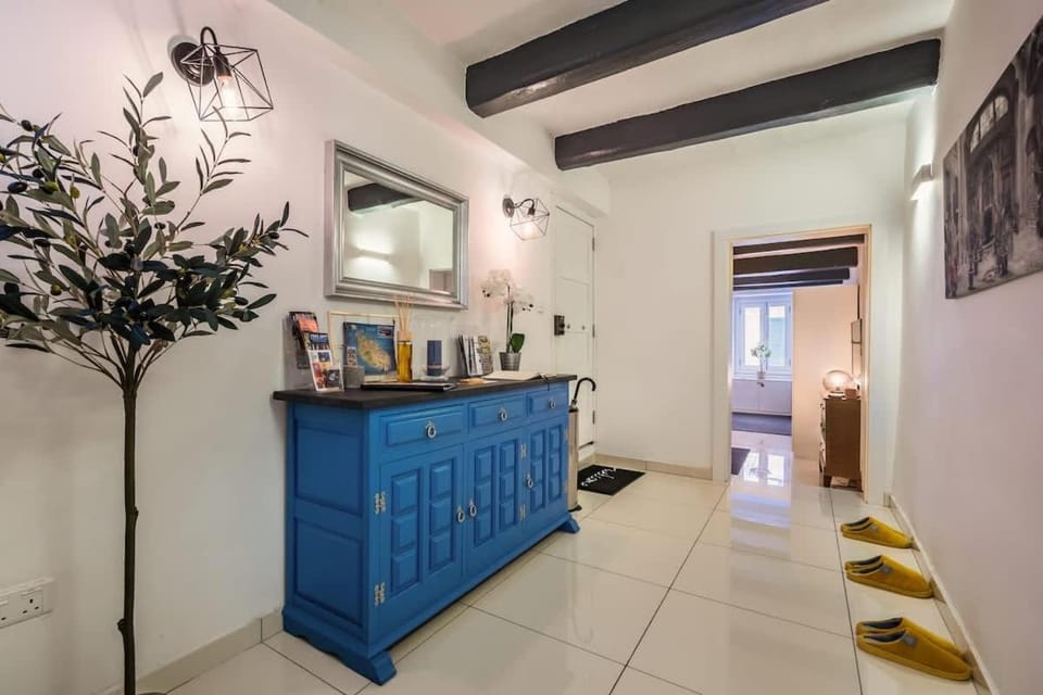 Discover A Hidden Gem In Valletta Apartment in Valletta
