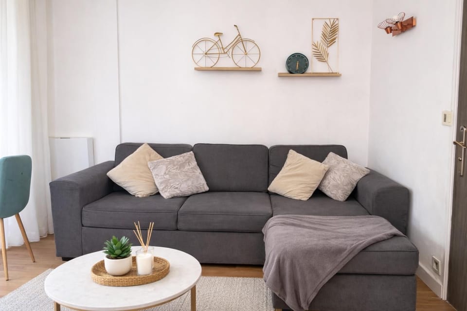 Studio Carré Or avec balcon Apartment in Nice