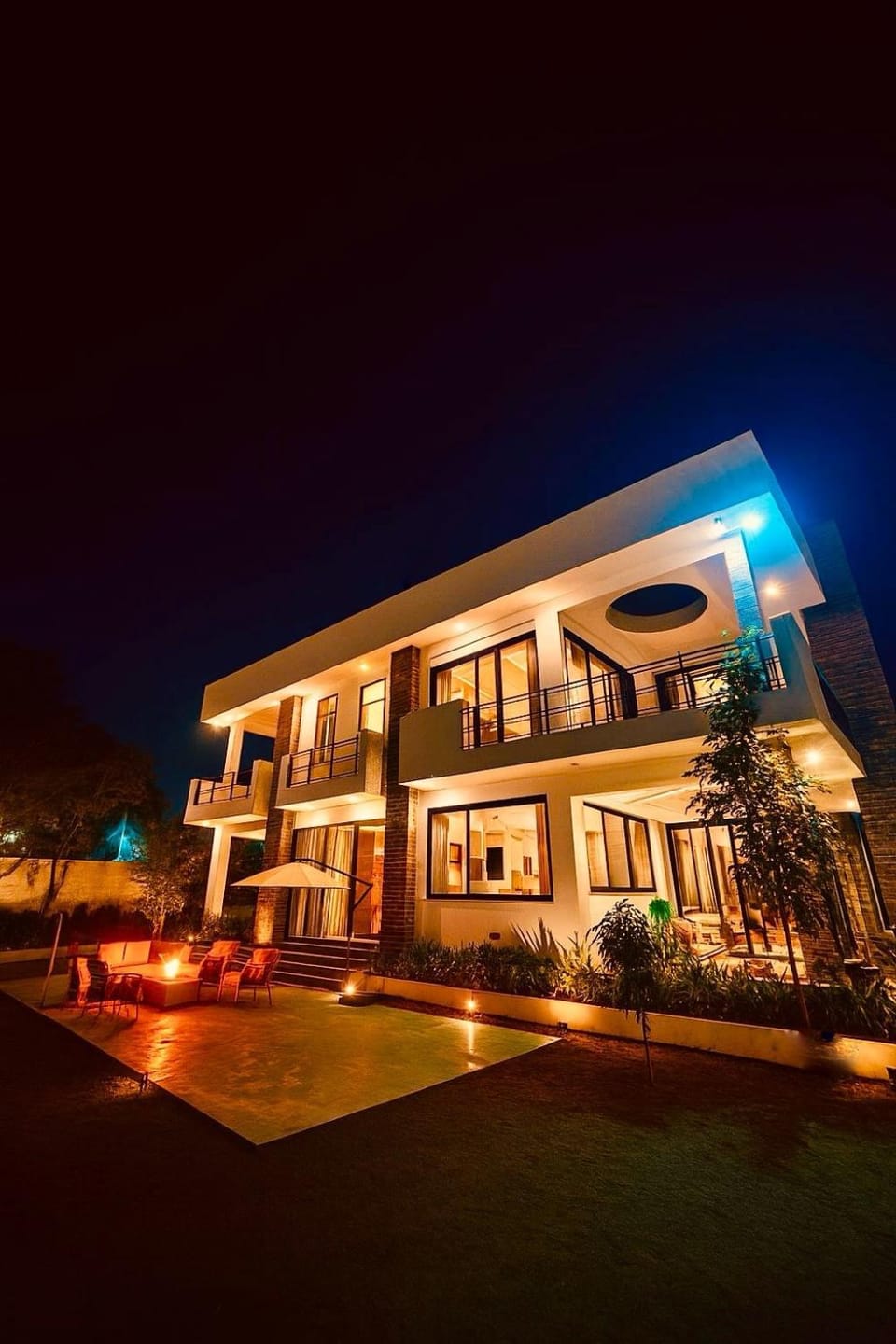 Property building, Night