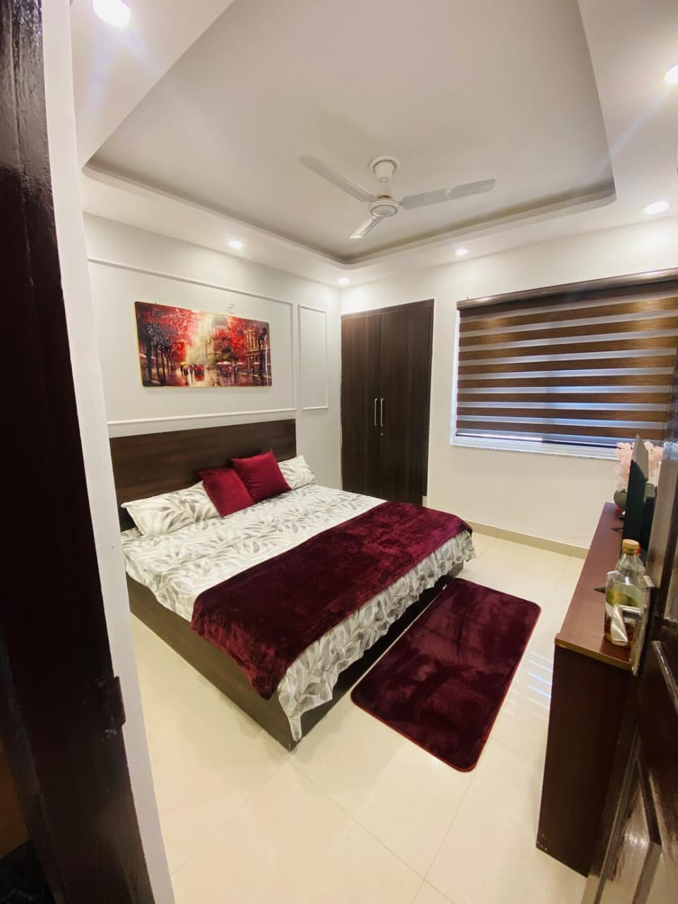 The Winestone Studio Apartment in Noida