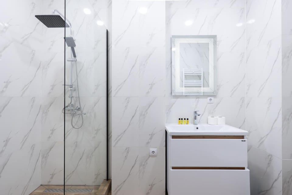 Shower, Bathroom