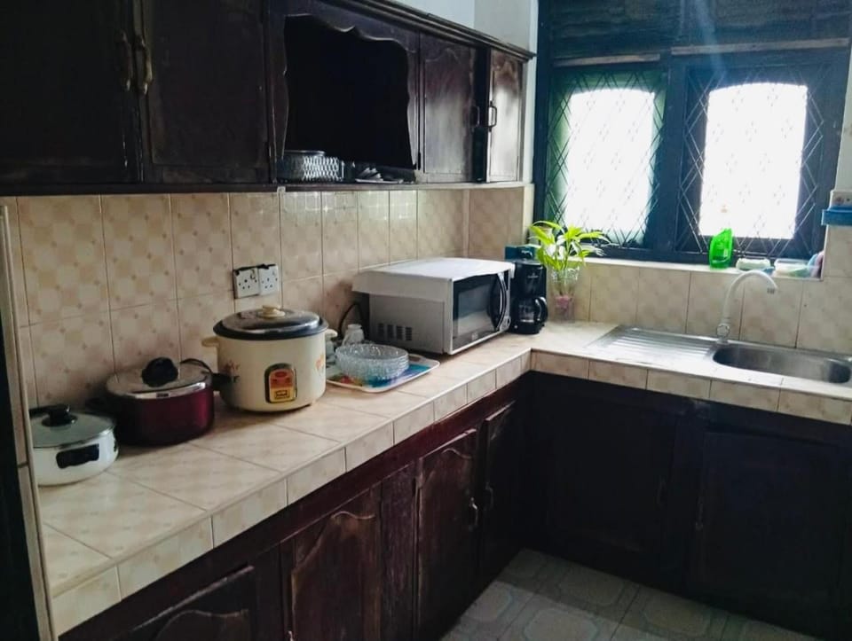Easy access to Negombo beaches Villa in Negombo