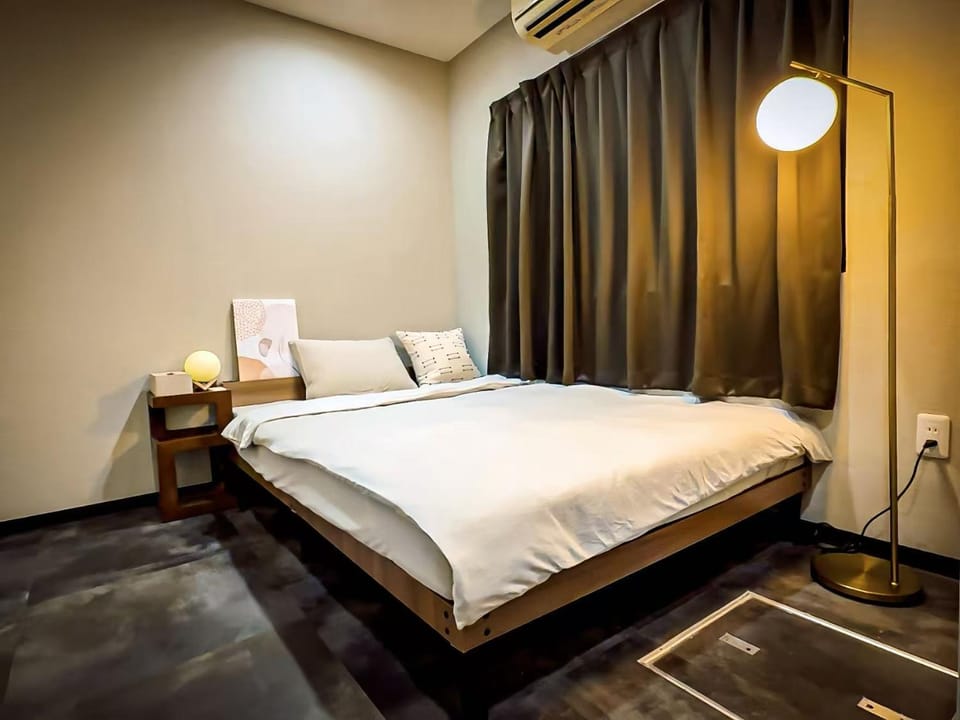 Bed, Bedroom, air conditioner
