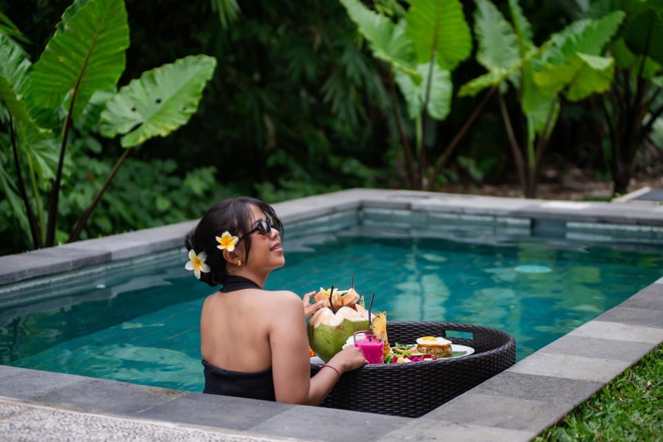 Day, People, Garden, Food and drinks, Food, Guests, Garden view, Pool view, Swimming pool, Swimming pool, Drinks, group of guests