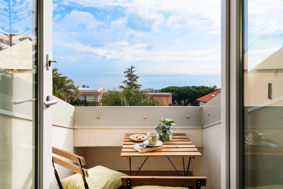 View (from property/room), Balcony/Terrace, City view, Garden view, Sea view, Sunrise, Sunset, Quiet street view