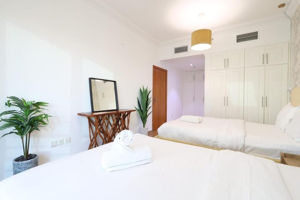 Luxury 2BHK In Marina W Rooftop Pool Man 1908 Apartment in Dubai