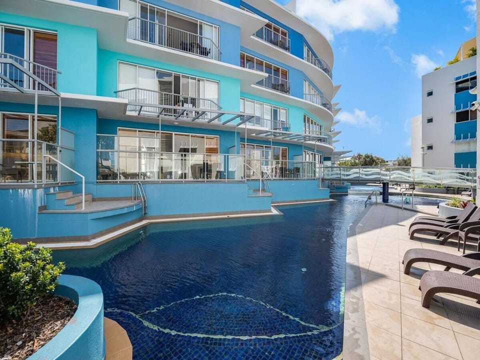 Absolute Beachfront Unit Apartment in Kings Beach
