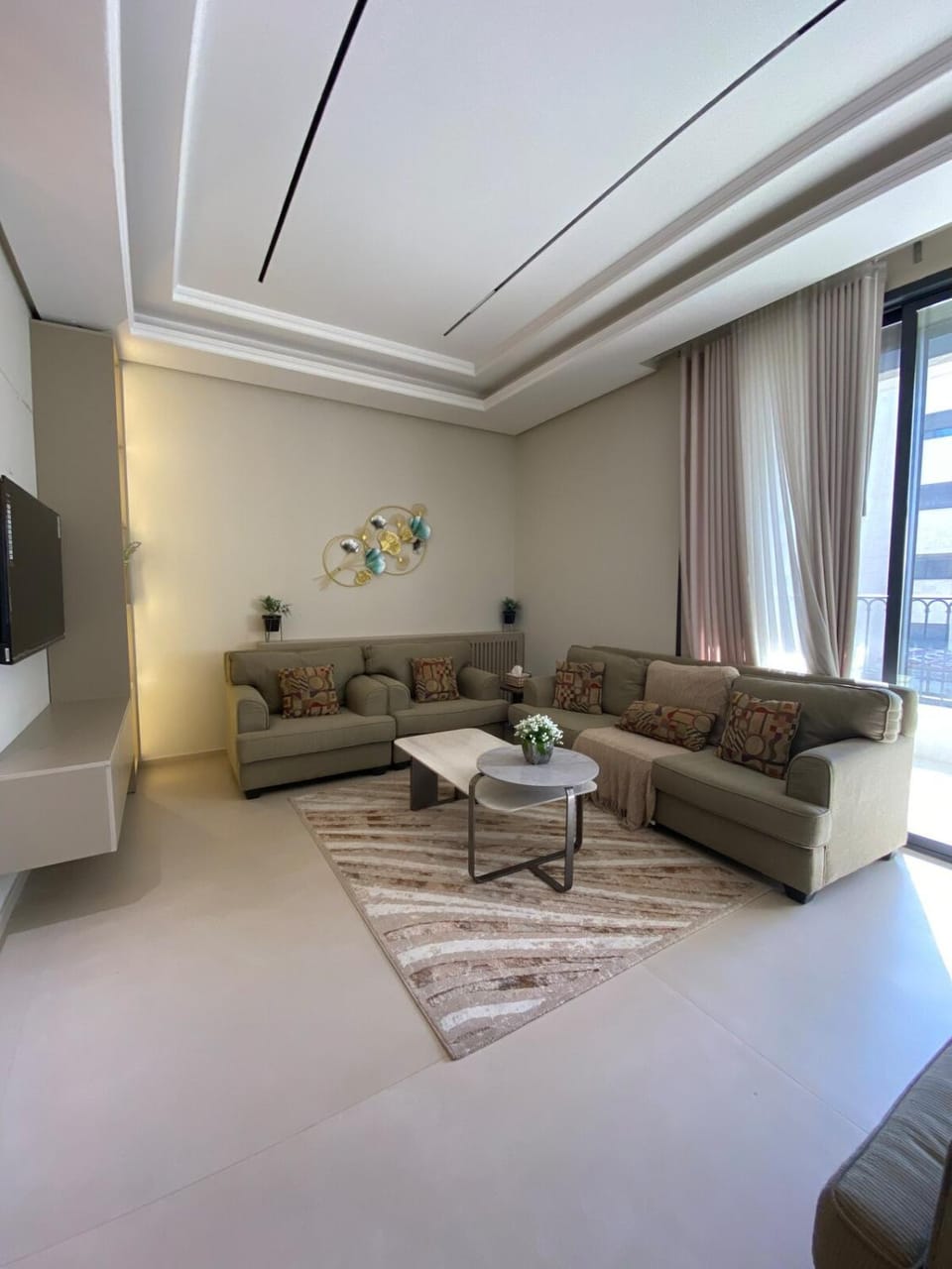 Luxury apartment for rent in BoulevardAirport Road Apartment in Africa