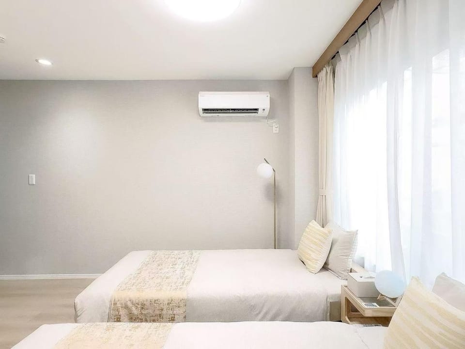 Bed, Bedroom, air conditioner
