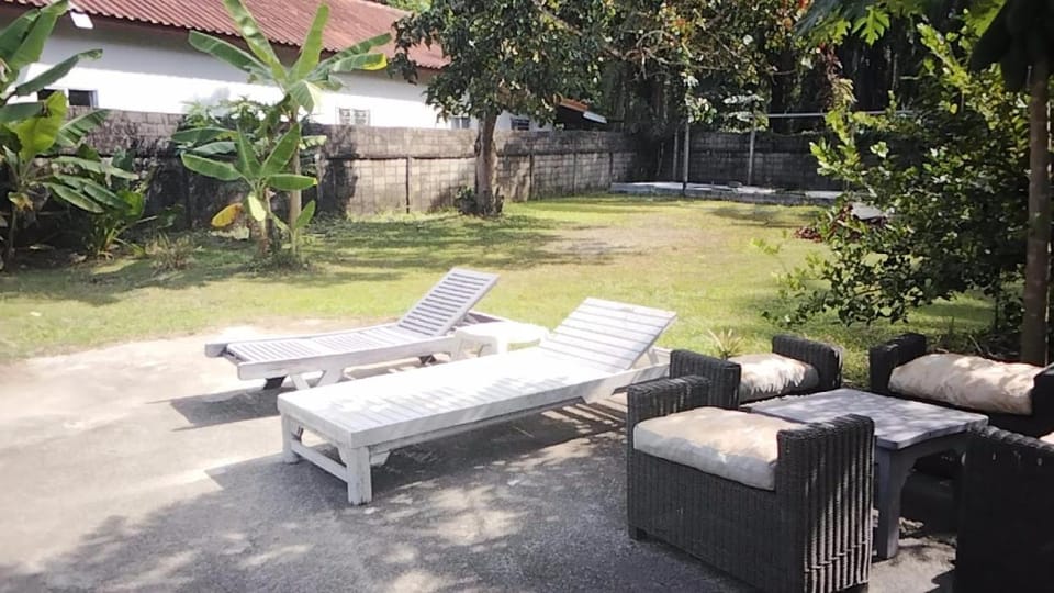 Mountain View Garden House Bed and Breakfast in Krabi Changwat