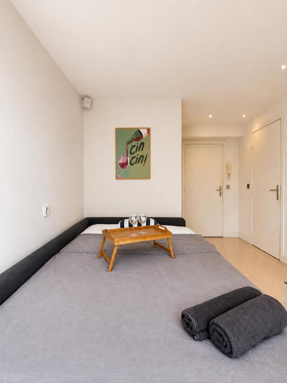 Modern and bright studio Bastille Le Marais Apartment in Paris