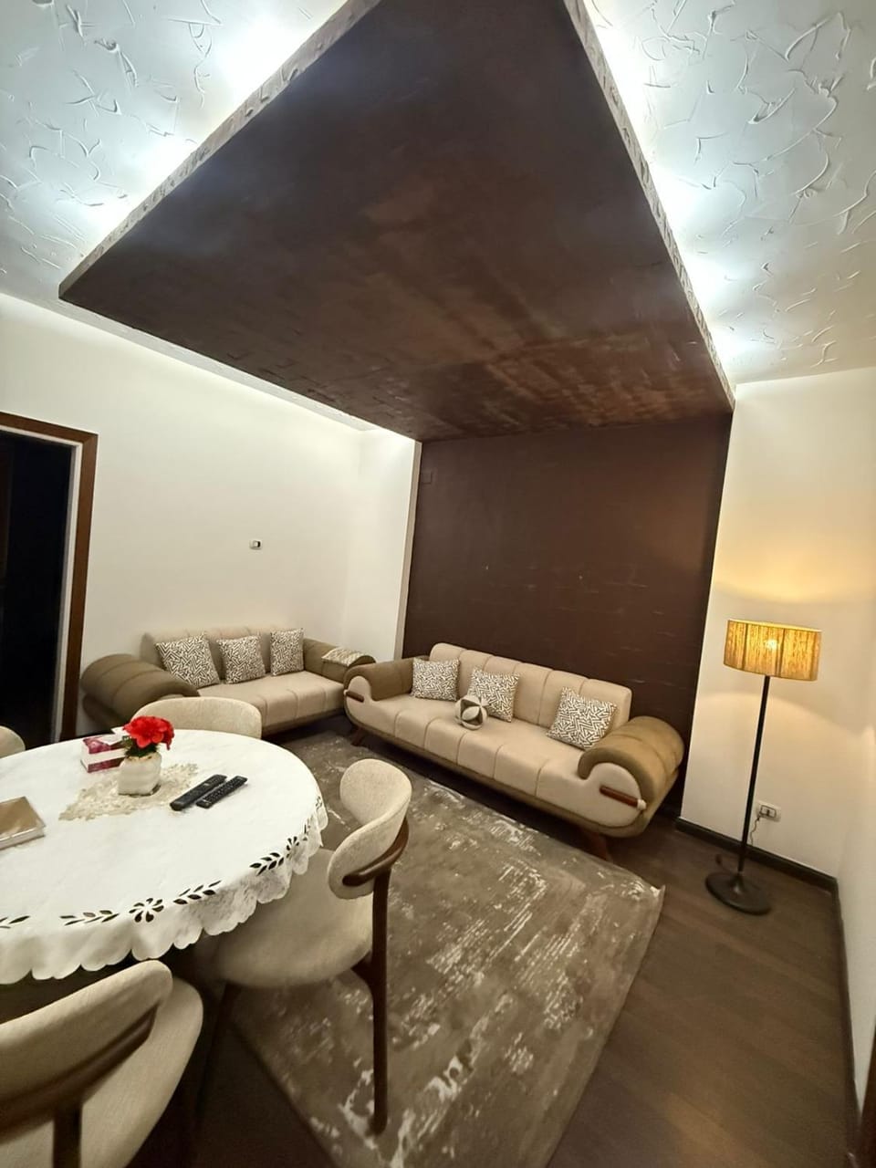 Living room, Seating area
