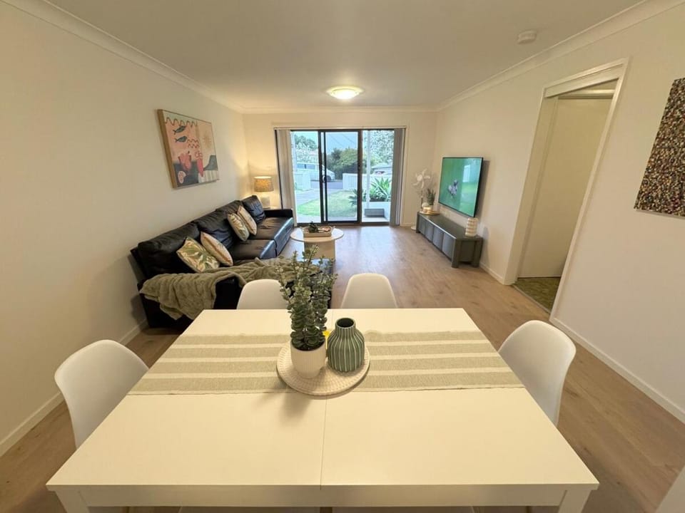 Beside the Seaside Gerroa Dual Family Living House in Gerroa