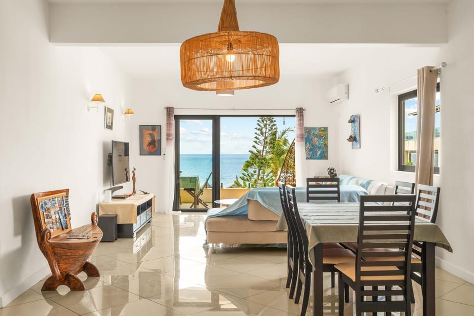 TV and multimedia, Balcony/Terrace, Living room, Dining area, Sea view