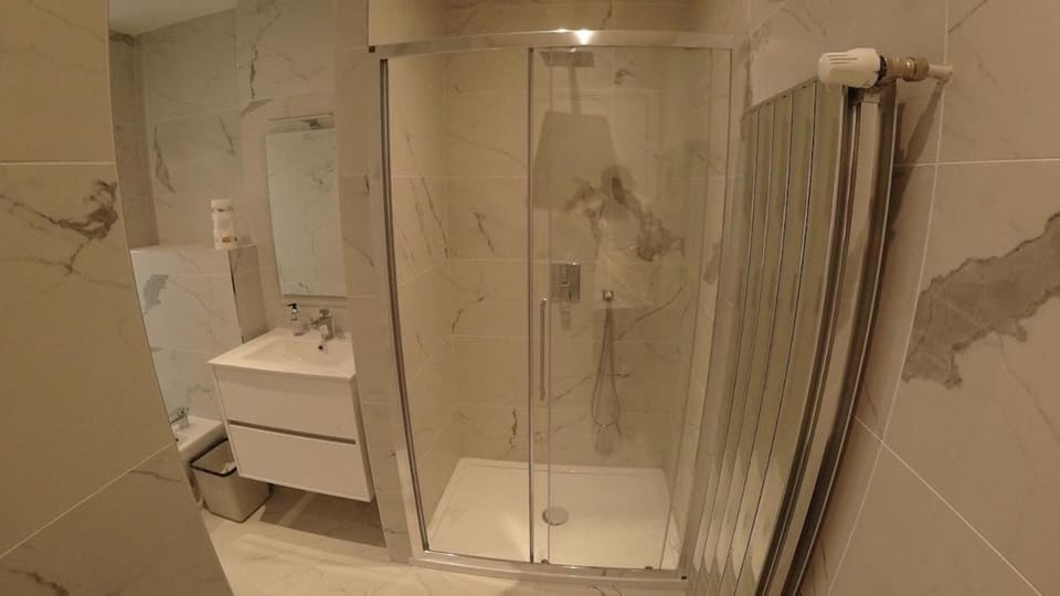 Signorile 2B central room with private bathroom and kitchenette Apartment in Bari