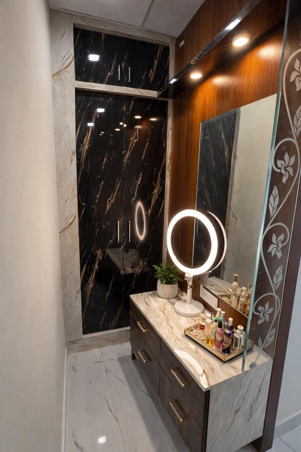 Shower, Bathroom, wardrobe